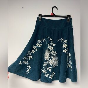 Corduroy embroidered Skirt